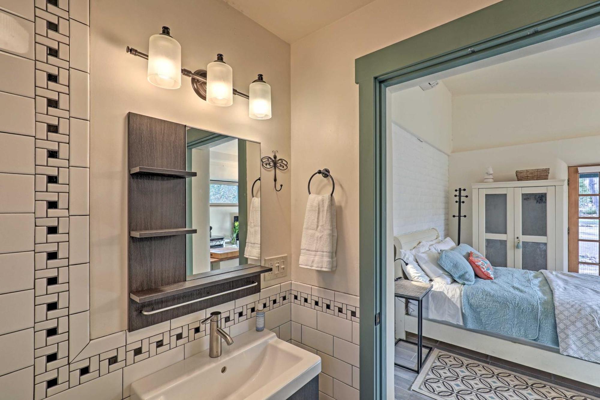 Casa Paloma 1 - Artsy Studio With Hot Tub Access! Patagonia Екстериор снимка